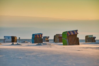 Nebel_Strandkoerbe.jpg