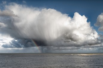 Regenbogenwolke.jpg